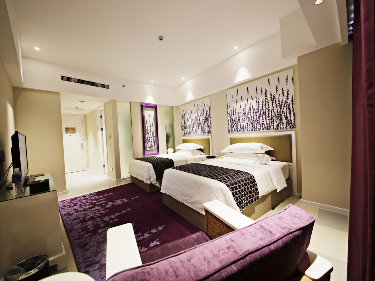 Howard Johnson Flower City Hotel Kunming Exterior foto