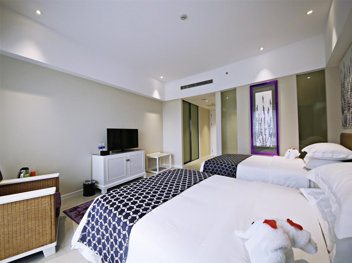 Howard Johnson Flower City Hotel Kunming Exterior foto