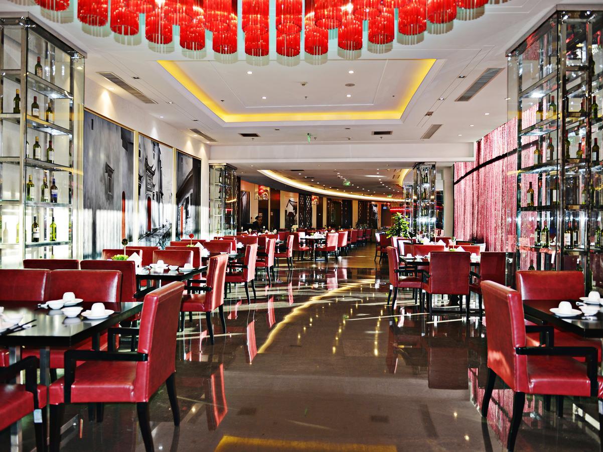 Howard Johnson Flower City Hotel Kunming Exterior foto