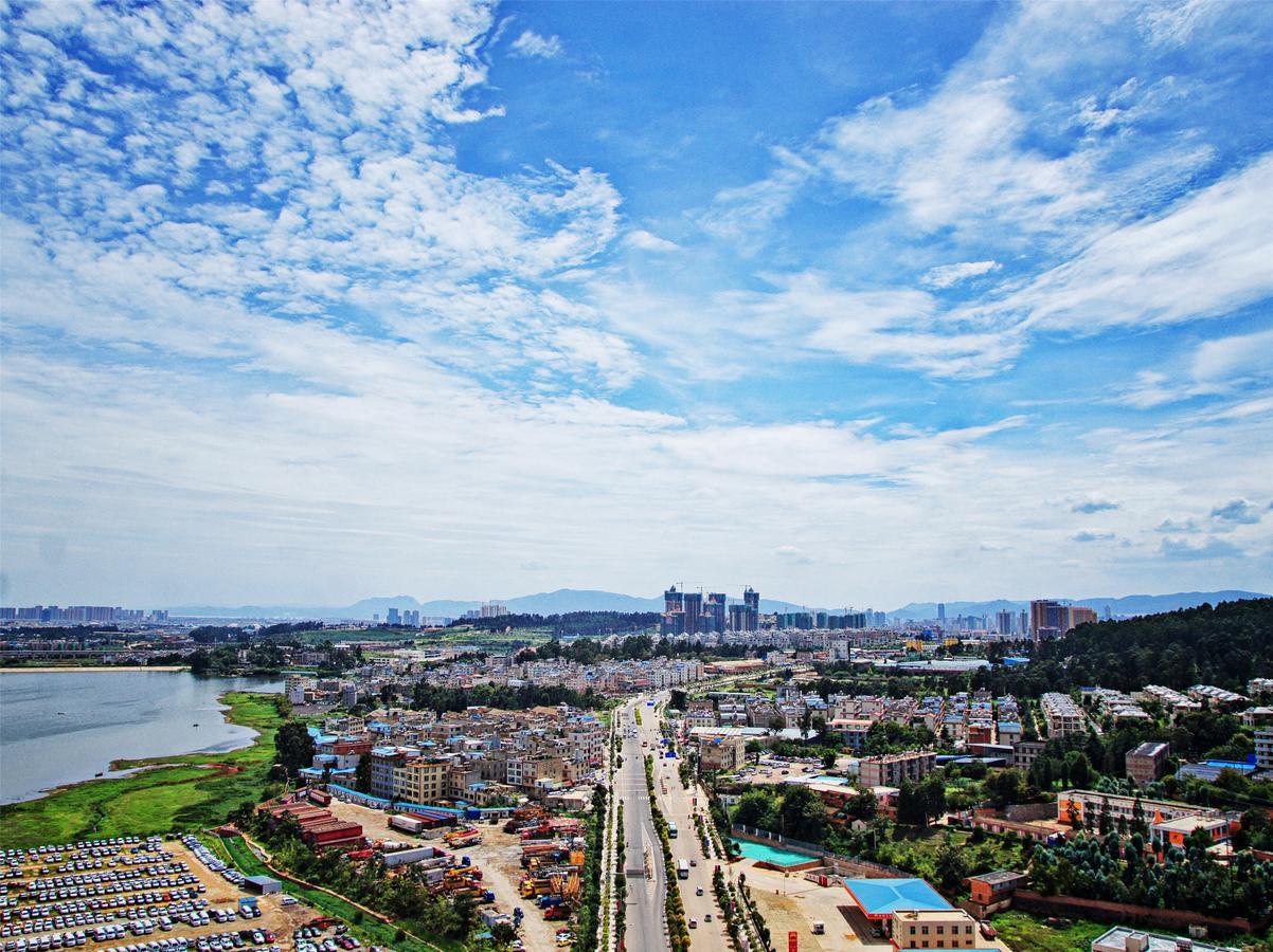 Howard Johnson Flower City Hotel Kunming Exterior foto